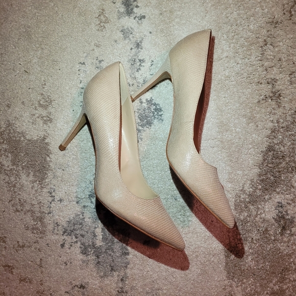 NWOT Marc Fisher Darren 2 Heels, Natural, ~9.5 - Picture 3 of 5